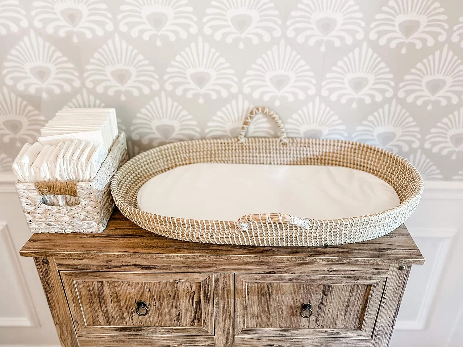 سبد تعویض نوزاد علف دریایی MiniMoose با پد ضد آب | تاپر تعویض پوشک قابل حمل برای کمد یا میز | یک وسیله ضروری برای اتاق کودک