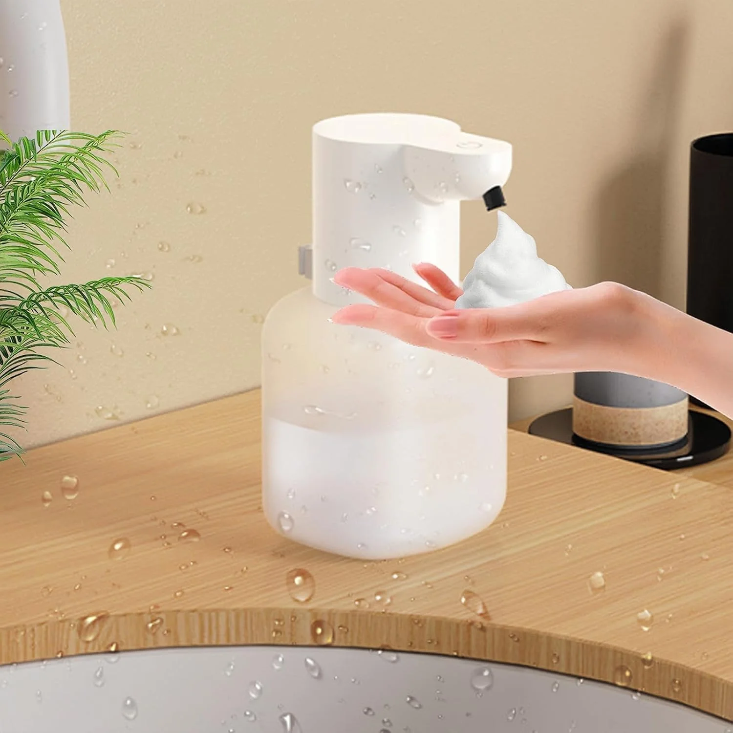 مایع دستشویی فوم ساز اتوماتیک، 520 میلی لیتر، بدون لمس، قابل نصب روی دیوار، شارژ USB با سنسور، 4 سطح قابل تنظیم، پخش کننده صابون برقی بدون لمس برای آشپزخانه حمام (سفید)