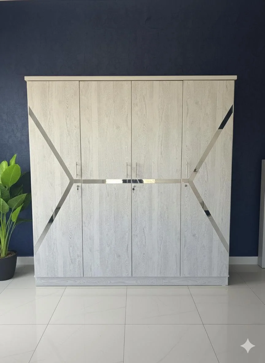 سرویس خواب مدرن 4 تکه، تخت خواب کینگ 180x200 سانتی متر، میز آرایش 120x180x40 سانتی متر، 2 میز کنار تختی 50x50 سانتی متر، کمد 4 درب 200x200x50 سانتی متر، چوب ام دی اف