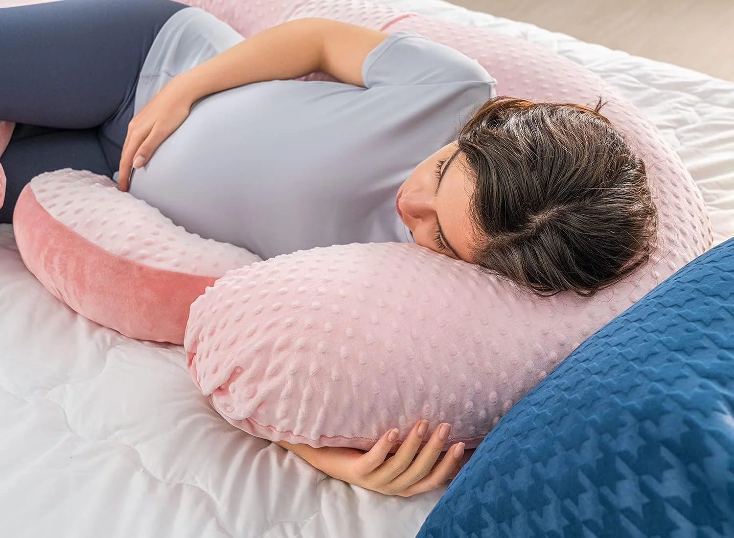 بالش بارداری QUEEN ROSE - بالش بارداری E شکل برای خواب، بالش بدنی جداشدنی برای خوابیدن به پهلو در دوران بارداری، مخمل حبابی صورتی، 60 اینچ