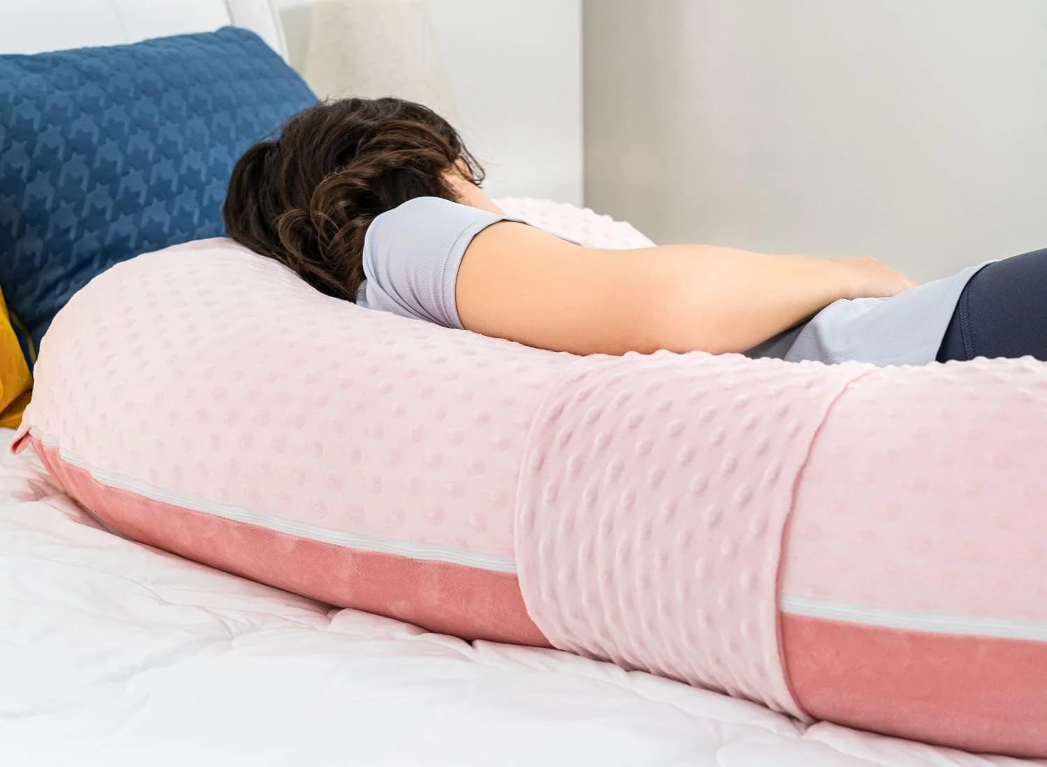 بالش بارداری QUEEN ROSE - بالش بارداری E شکل برای خواب، بالش بدنی جداشدنی برای خوابیدن به پهلو در دوران بارداری، مخمل حبابی صورتی، 60 اینچ