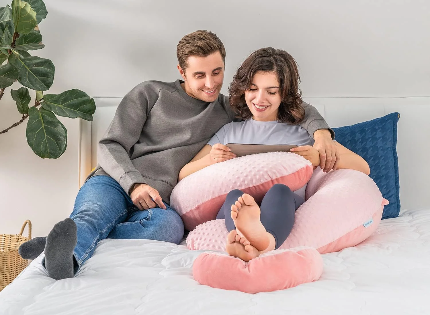 بالش بارداری QUEEN ROSE - بالش بارداری E شکل برای خواب، بالش بدنی جداشدنی برای خوابیدن به پهلو در دوران بارداری، مخمل حبابی صورتی، 60 اینچ