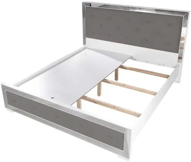 تخت خواب سوپر کینگ 200x200 مدل Ezekiel از Danube Home | طراحی مدرن و مستحکم، مبلمان قاب تخت خواب دو نفره چوبی | تخت خواب های آرام و راحت (تشک شامل نمی شود) ابعاد: طول 212xعرض 209.5xارتفاع 120 سانتی متر - سفید/نقره ای