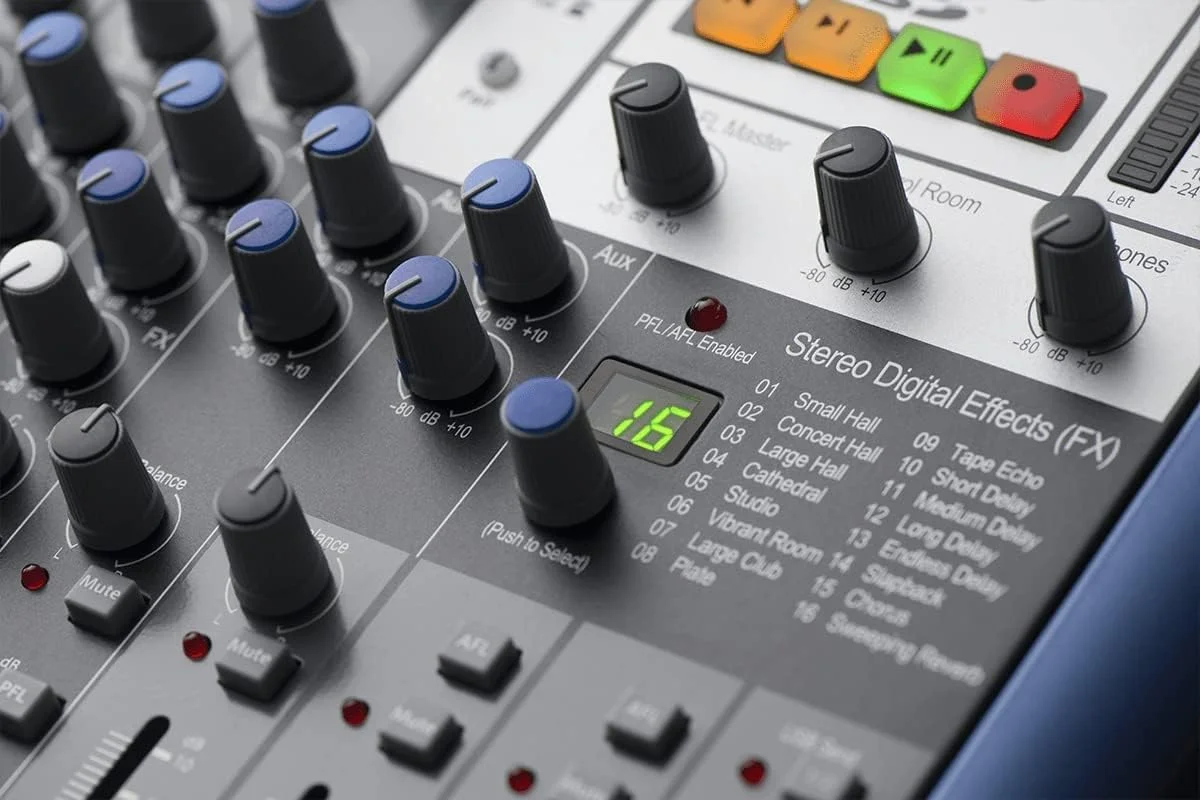 میکسر اجرای دیجیتال/آنالوگ هیبریدی 18 کاناله PreSonus StudioLive AR16c / کارت صدای سازگار با USB-C / ضبط کننده SD استریو با بسته نرم افزاری ضبط میکسر اجرای دیجیتال/آنالوگ هیبریدی 18 کاناله PreSonus StudioLive AR16c / کارت صدای سازگار با USB-C / ضبط کننده SD استریو با بسته نرم افزاری ضبط