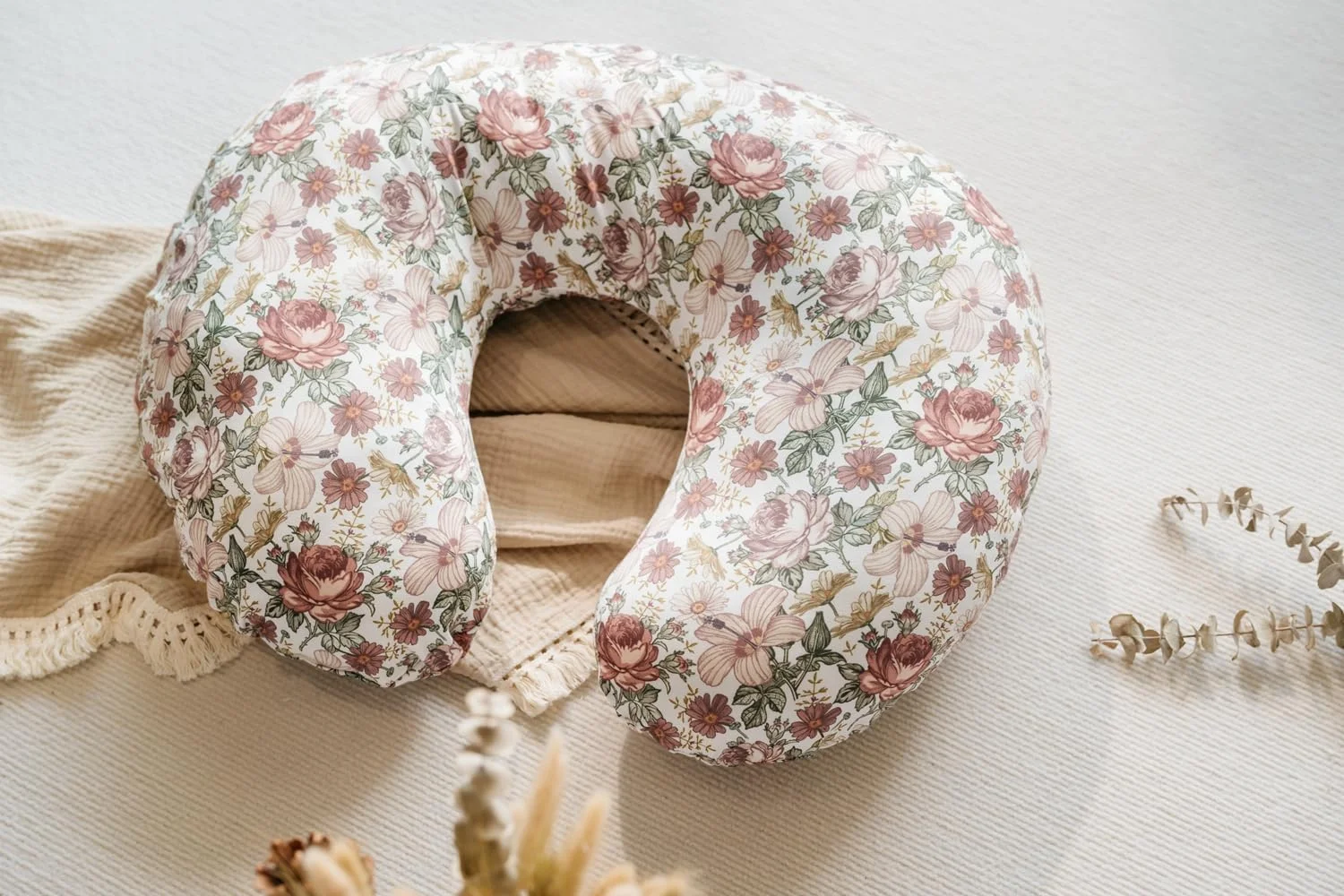 روکش بالش شیردهی Little Jump با طرح گل های وحشی غربی، نرم و راحت، مناسب برای بالش های شیردهی استاندارد نوزاد (2 عدد طرح گلدار وینتیج) روکش بالش شیردهی Little Jump با طرح گل های وحشی غربی، نرم و راحت، مناسب برای بالش های شیردهی استاندارد نوزاد (2 عدد طرح گلدار وینتیج)