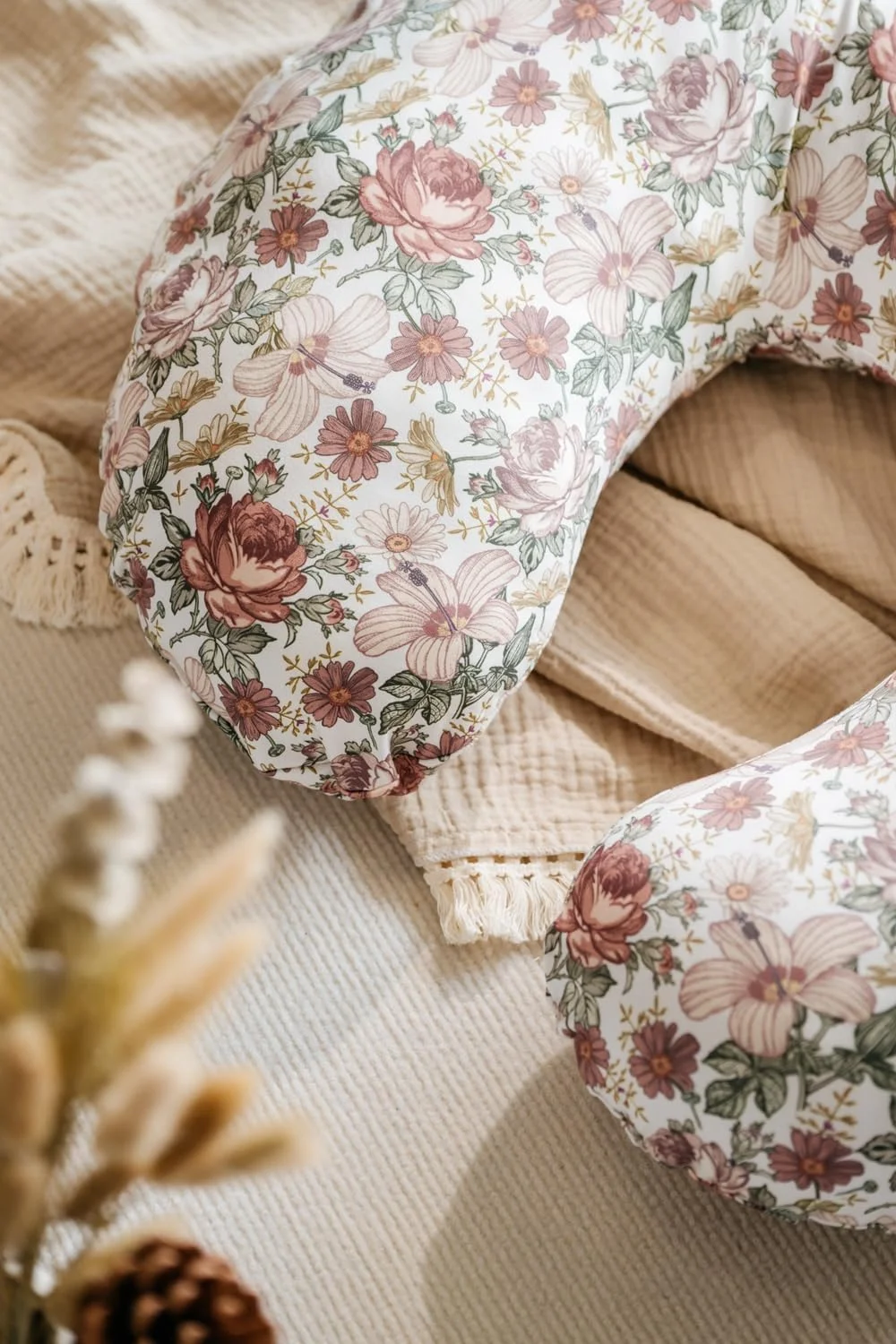 روکش بالش شیردهی Little Jump با طرح گل های وحشی غربی، نرم و راحت، مناسب برای بالش های شیردهی استاندارد نوزاد (2 عدد طرح گلدار وینتیج) روکش بالش شیردهی Little Jump با طرح گل های وحشی غربی، نرم و راحت، مناسب برای بالش های شیردهی استاندارد نوزاد (2 عدد طرح گلدار وینتیج)