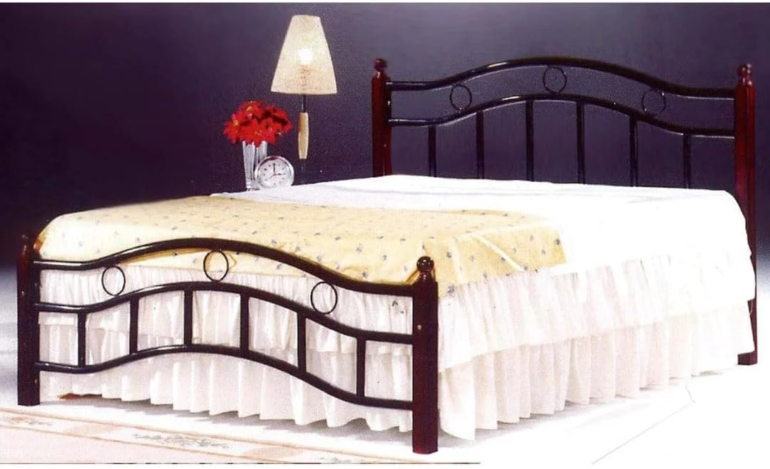 تخت خواب فلزی مشکی شیک ریچارد ALWASIT HOME با پایه های چوبی قهوه ای کلاسیک، طول 190 عرض 150 ارتفاع 90 سانتی متر و تشک