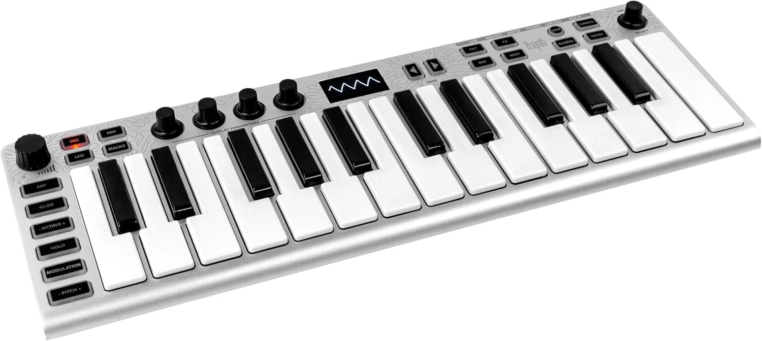 ای اس آی Xsynth | سینتی سایزر قابل حمل با صفحه کلید اصلی، رابط MIDI و رابط صوتی ای اس آی Xsynth | سینتی سایزر قابل حمل با صفحه کلید اصلی، رابط MIDI و رابط صوتی