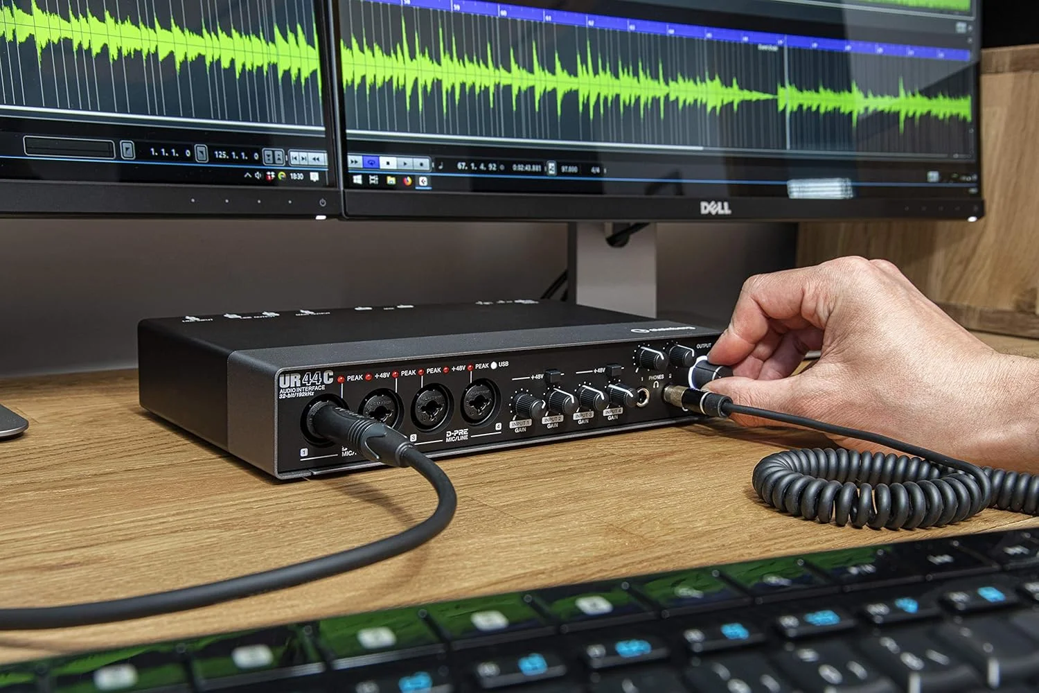 کارت صدای استاینبرگ Steinberg UR44C 6x4 USB 3.0 به همراه Cubase AI و Cubasis LE کارت صدای استاینبرگ Steinberg UR44C 6x4 USB 3.0 به همراه Cubase AI و Cubasis LE