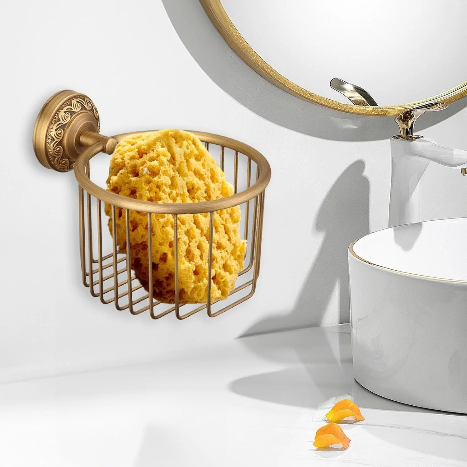 نگهدارنده دستمال توالت برنجی | نگهدارنده رول دستمال توالت دیواری برنجی | جا دستمال کاغذی روستیک و قدیمی برای دکور حمام منزل و آپارتمان خوابگاهی