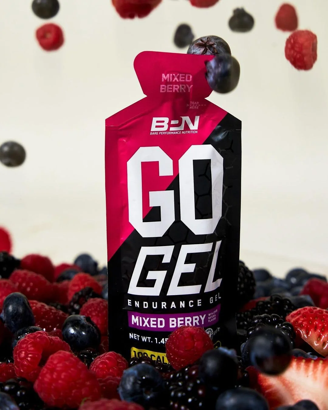 ژل استقامتی BPN Go از BARE PERFORMANCE NUTRITION، حاوی 24 گرم کربوهیدرات و 100 کالری در هر بسته، ژل مخصوص دویدن وگان + بدون گلوتن، 10 بسته تک نفره، میکس بری ژل استقامتی BPN Go از BARE PERFORMANCE NUTRITION، حاوی 24 گرم کربوهیدرات و 100 کالری در هر بسته، ژل مخصوص دویدن وگان + بدون گلوتن، 10 بسته تک نفره، میکس بری