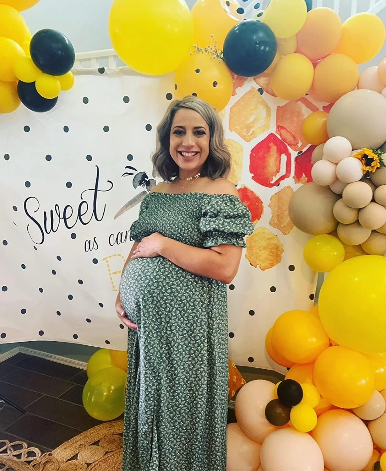 پیراهن بارداری طرح گلدار مناسب عکاسی و جشن نوزاد، یقه مربعی آستین پفی، پیراهن بارداری بوهو استایل پاییزه مدل Smocked