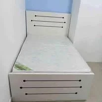 تخت خواب یک نفره زامارت | تخت چوبی MDF با ابعاد 90 در 190 سانتی متر | سفید با طرح خطوط هندسی مشکی | بادوام و شیک مناسب اتاق خواب، تخت چوبی 18 میلی متری برای اتاق خواب، اتاق کودک، اتاق مهمان و خوابگاه