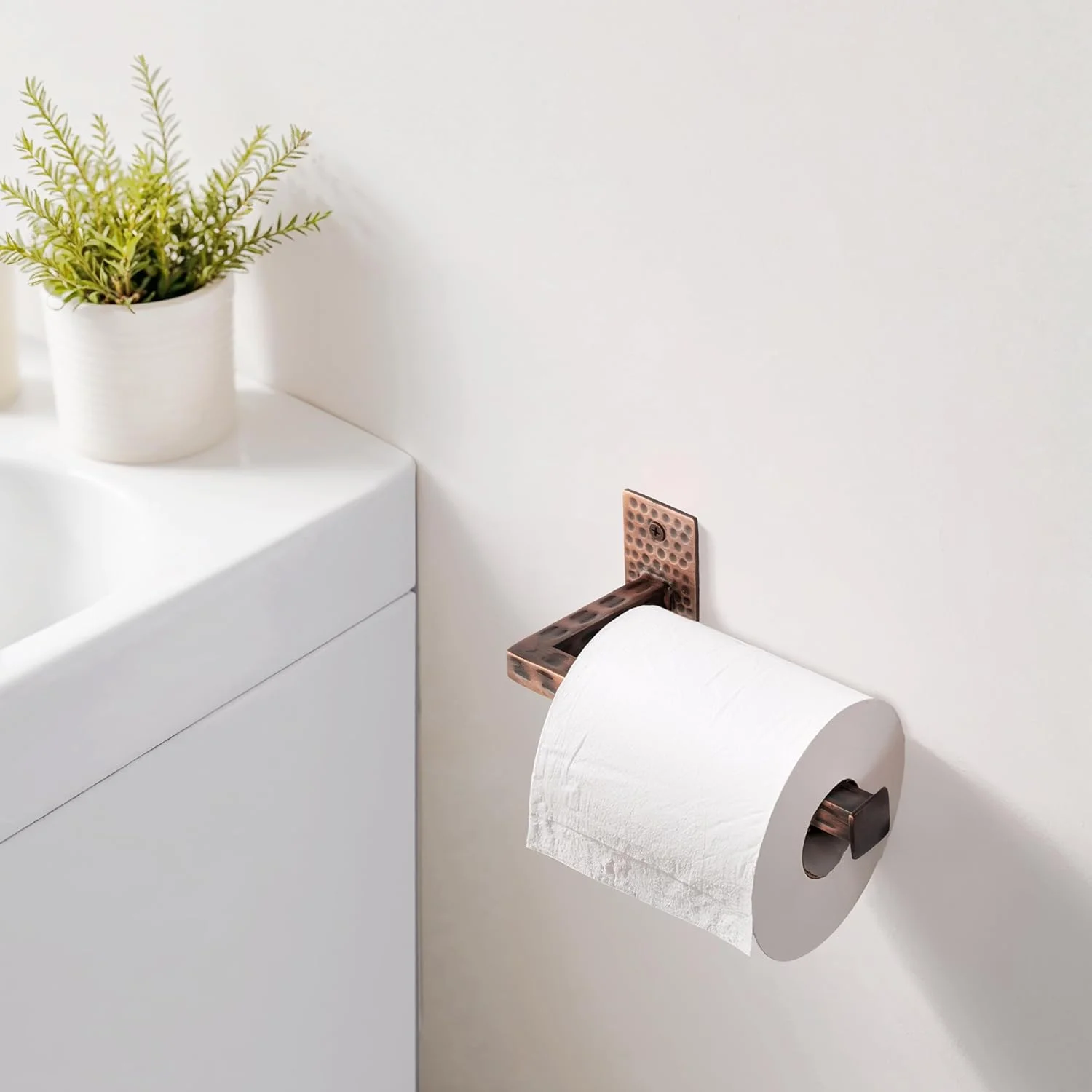 جا دستمال کاغذی فلزی چکش کاری شده مدرن Monarch Abode 21633 برای سخت افزار و نگهداری حمام، نگهدارنده، پخش کننده، سخت افزار نصب گنجانده شده، مسی عتیقه جا دستمال کاغذی فلزی چکش کاری شده مدرن Monarch Abode 21633 برای سخت افزار و نگهداری حمام، نگهدارنده، پخش کننده، سخت افزار نصب گنجانده شده، مسی عتیقه
