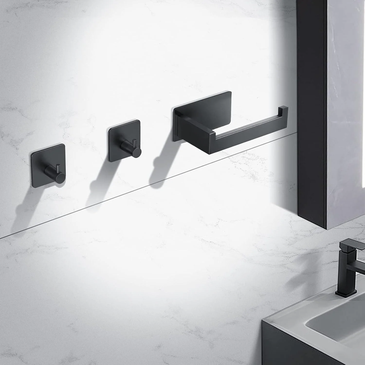 جا دستمال توالت Maudzlan، بدون نیاز به سوراخکاری، جا دستمال کاغذی خودچسب، جا رولی دستمال توالت استیل ضد زنگ با 2 عدد قلاب حوله برای حمام و آشپزخانه (مشکی)