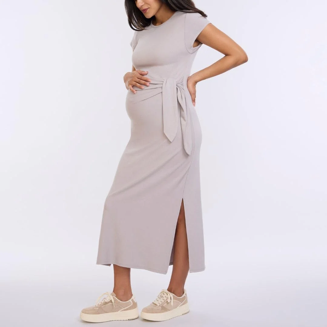 لباس بارداری زنانه Motherhood، آستین کوتاه، یقه گرد، با جزئیات گره جانبی، مدل میدی و غیر رسمی