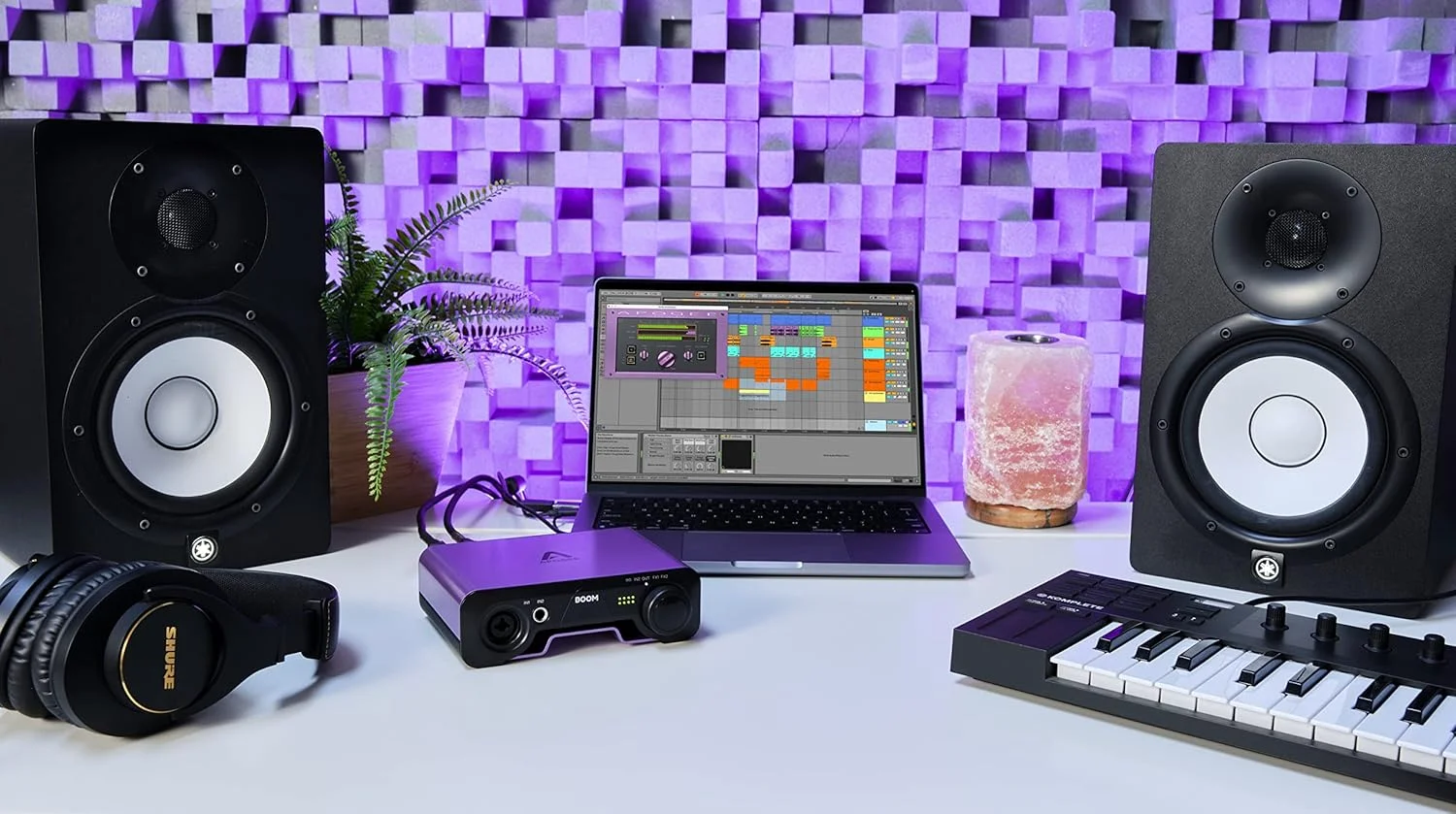 کارت صدای USB-C آپوجی Boom 2x2، رابط صوتی 2 ورودی/2 خروجی USB-C، 24 بیت/192 کیلوهرتز، با 1 پری امپ میکروفون، 1 ورودی ساز و DSP سخت افزاری - سازگار با Mac/PC/iOS کارت صدای USB-C آپوجی Boom 2x2، رابط صوتی 2 ورودی/2 خروجی USB-C، 24 بیت/192 کیلوهرتز، با 1 پری امپ میکروفون، 1 ورودی ساز و DSP سخت افزاری - سازگار با Mac/PC/iOS