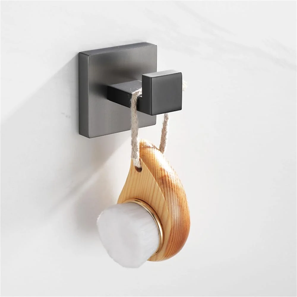 ست لوازم جانبی حمام رنگ خاکستری تفنگی شامل جا حوله ای، جا دستمال توالت، آویز لباس، نصب دیواری با تزیینات طلایی، ست 4 تکه (مشکی 4 تکه)