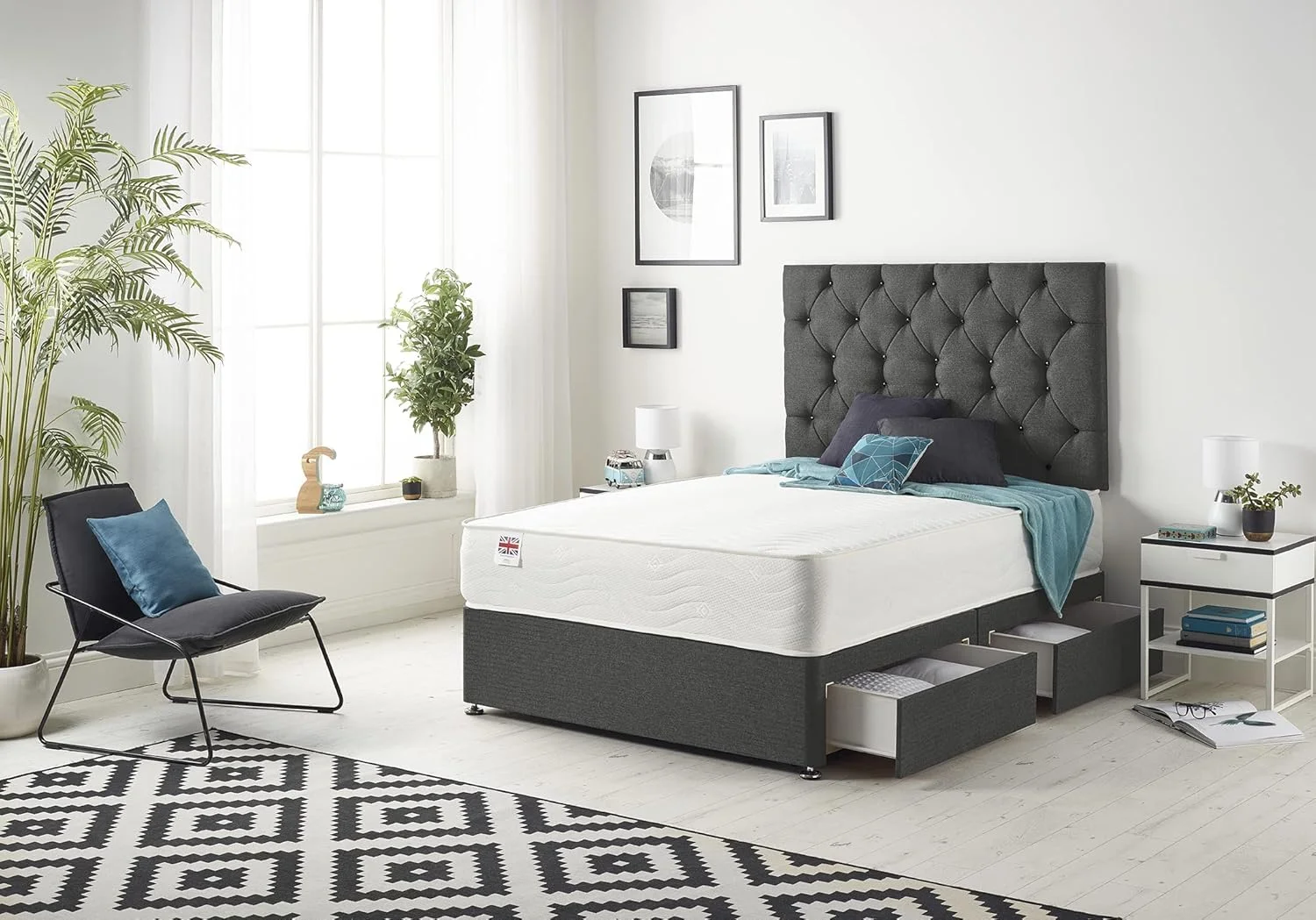 تخت دیوانی پارچه ای زغالی Premier Bed Centre با تشک فنری مموری فوم، کشو و تاج تخت (سایز یک نفره، کوچک دونفره، دونفره، کینگ، سوپر کینگ)، (یک نفره، 2 کشو یک طرفه با تاج تخت) تخت دیوانی پارچه ای زغالی Premier Bed Centre با تشک فنری مموری فوم، کشو و تاج تخت (سایز یک نفره، کوچک دونفره، دونفره، کینگ، سوپر کینگ)، (یک نفره، 2 کشو یک طرفه با تاج تخت)