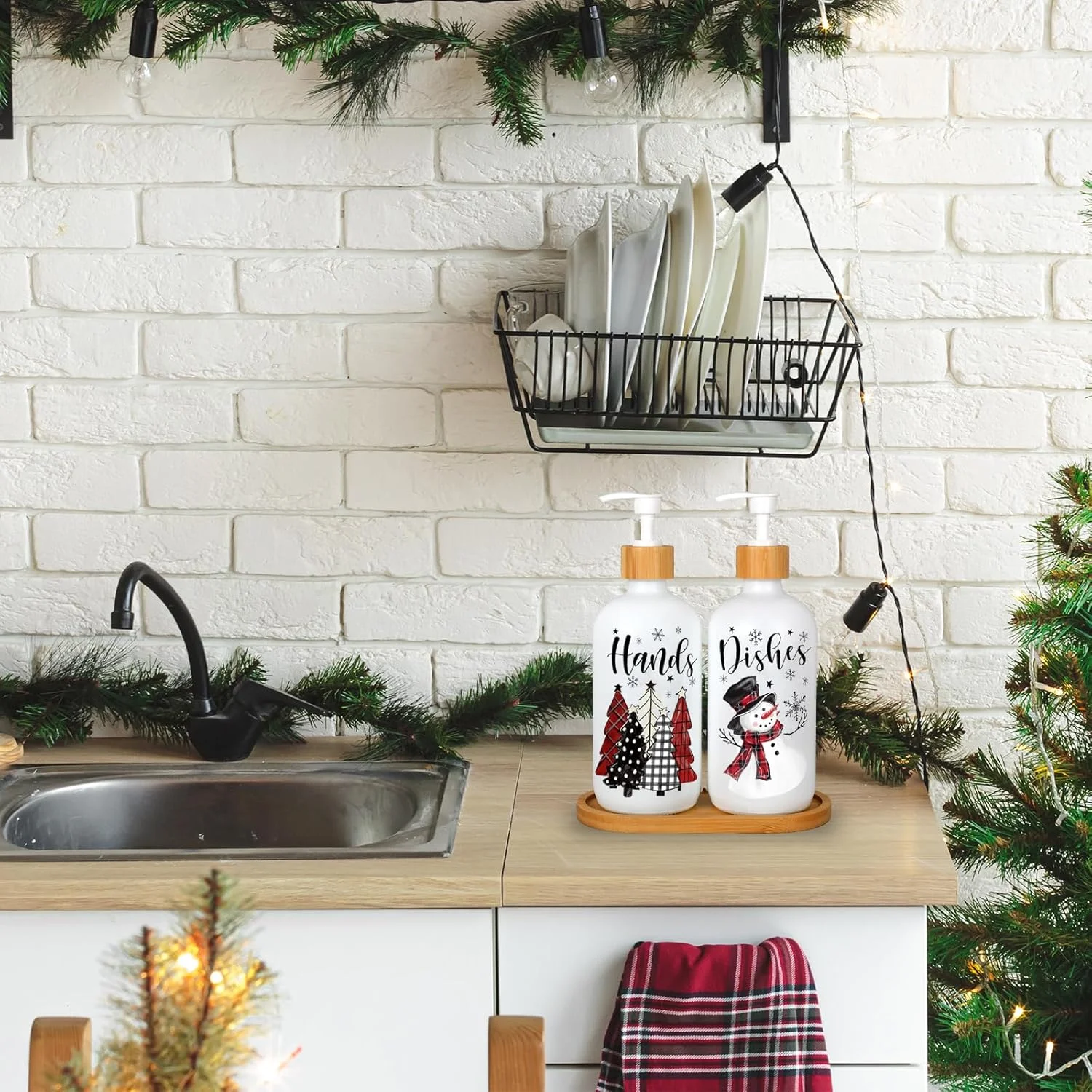 جامایع صابون کریسمس JarThenaAMCS، 473 میلی لیتر، طرح سیاه و سفید بوفالو، آدم برفی، درخت کریسمس، دکور آشپزخانه روستایی برای حمام و پیشخوان آشپزخانه، بسته 2 عددی