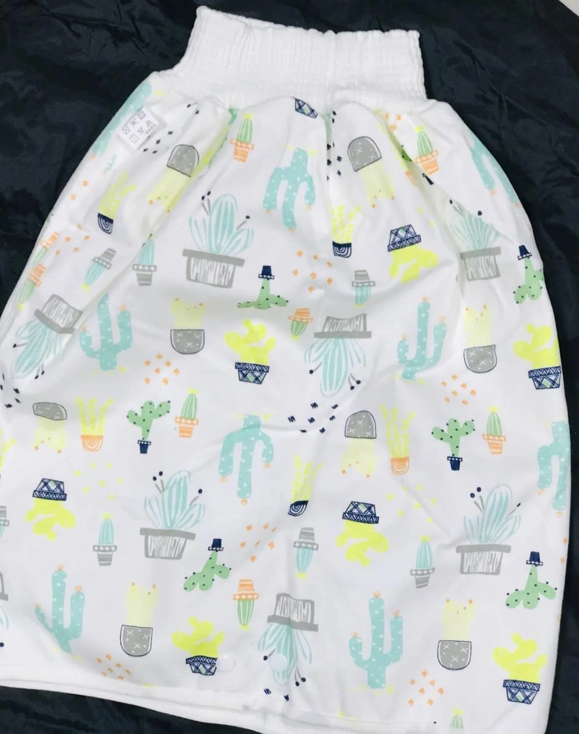 ست 2 عددی دامن/شورت پوشکی برای آموزش توالت رفتن - لباس ضد آب برای تخت نوزاد پسر و دختر در شب - محافظ تشک قابل شستشو - پدهای پوششی شب ادراری و بی اختیاری برای نوزادان (طرح ممکن است متفاوت باشد) ست 2 عددی دامن/شورت پوشکی برای آموزش توالت رفتن - لباس ضد آب برای تخت نوزاد پسر و دختر در شب - محافظ تشک قابل شستشو - پدهای پوششی شب ادراری و بی اختیاری برای نوزادان (طرح ممکن است متفاوت باشد)