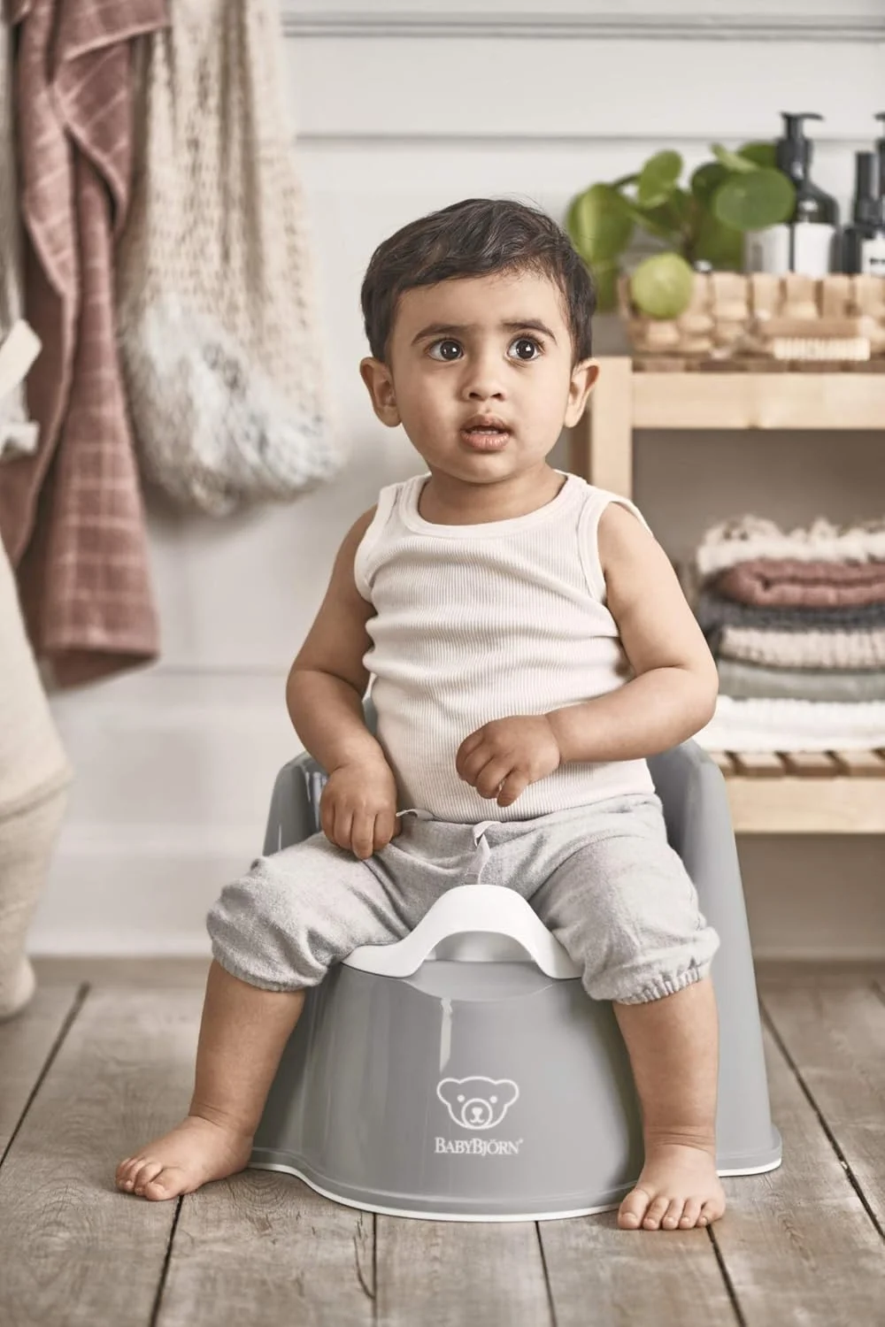 مجموعه آموزشی استفاده از توالت BabyBjorn، توالت آموزشی خاکستری/سفید، تمیز کردن آسان، لگن داخلی قابل جابجایی، ضد لغزش، شامل صندلی توالت، آموزش دهنده توالت، چهارپایه مجموعه آموزشی استفاده از توالت BabyBjorn، توالت آموزشی خاکستری/سفید، تمیز کردن آسان، لگن داخلی قابل جابجایی، ضد لغزش، شامل صندلی توالت، آموزش دهنده توالت، چهارپایه