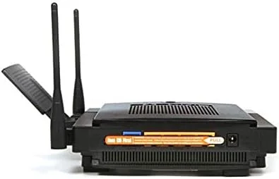 روتر گیگابیتی بی‌سیم N دو بانده Linksys Cisco- WRT600N Ultra RangePlus با قابلیت اتصال حافظه