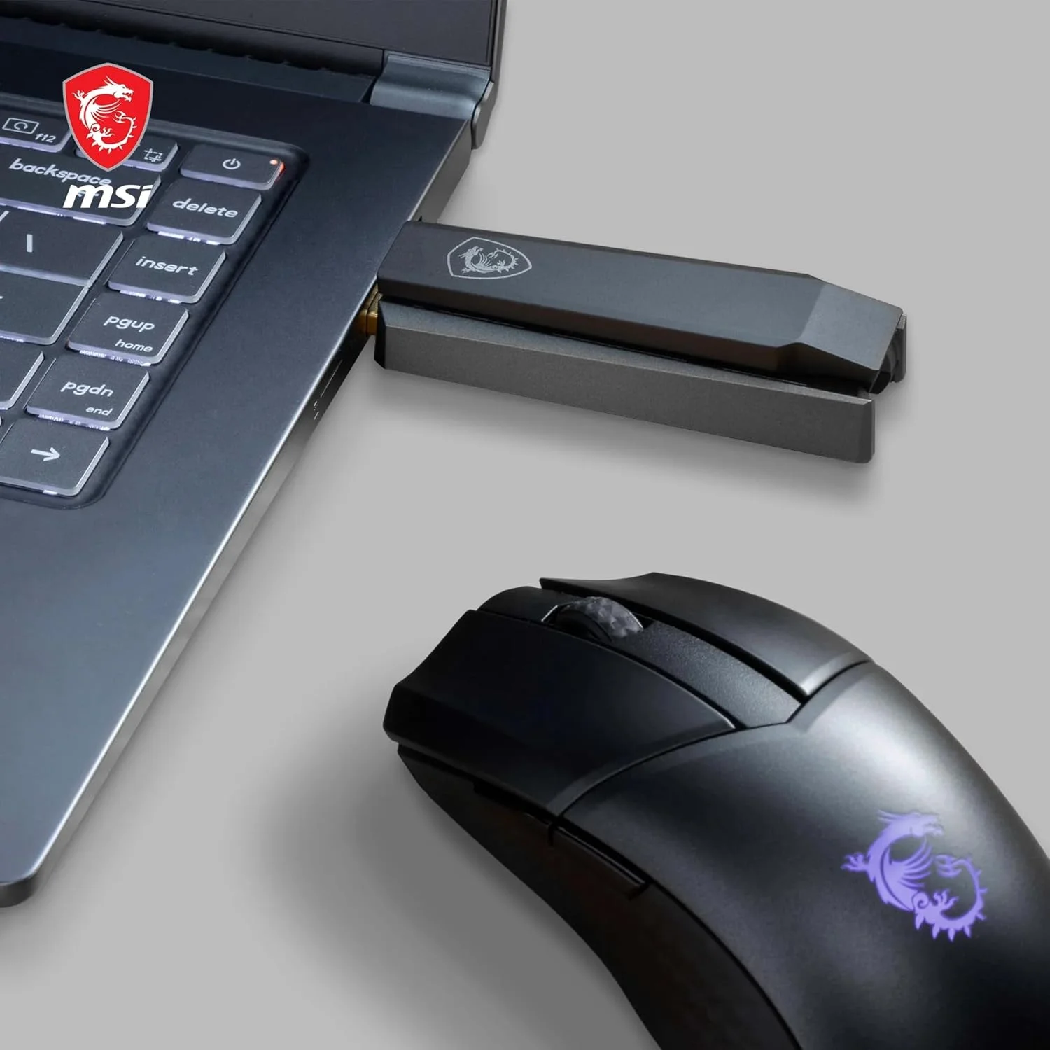 آداپتور USB دو بانده MSI AX1800 WiFi 6 - WLAN تا 1800 مگابیت بر ثانیه (بی سیم 5 گیگاهرتز، 2.4 گیگاهرتز)، USB 3.2 Gen 1 Type-A، MU-MIMO، آنتن قابل تنظیم، Beamforming، WPA3 - پایه نگهدارنده سیمی گنجانده شده است آداپتور USB دو بانده MSI AX1800 WiFi 6 - WLAN تا 1800 مگابیت بر ثانیه (بی سیم 5 گیگاهرتز، 2.4 گیگاهرتز)، USB 3.2 Gen 1 Type-A، MU-MIMO، آنتن قابل تنظیم، Beamforming، WPA3 - پایه نگهدارنده سیمی گنجانده شده است