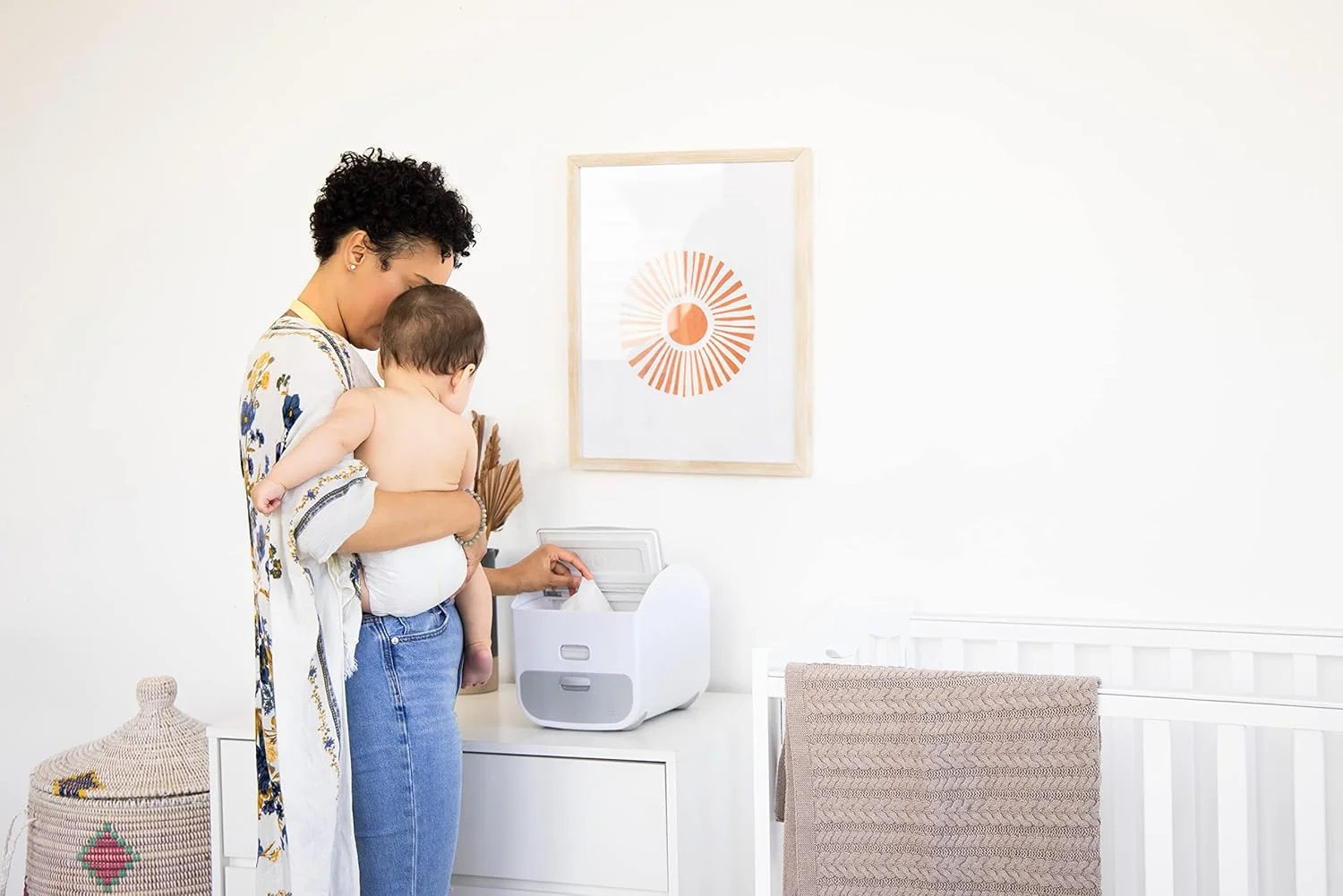 کیف لوازم تعویض پوشک قابل حمل Ubbi به همراه زیرانداز تعویض، مناسب برای نگهداری پوشک، دستمال مرطوب و لوازم جانبی کودک، خاکستری کیف لوازم تعویض پوشک قابل حمل Ubbi به همراه زیرانداز تعویض، مناسب برای نگهداری پوشک، دستمال مرطوب و لوازم جانبی کودک، خاکستری