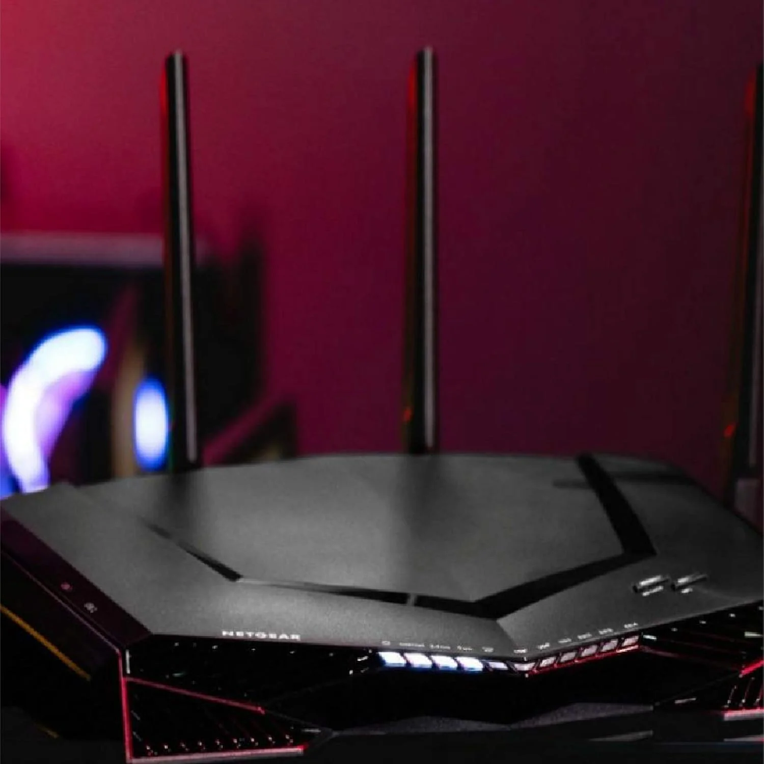 روتر وای فای گیمینگ Netgear NG-XR500-100EUS XR500 Nighthawk Pro - دو بانده AC2600 - بهینه شده برای Black Ops 4، Fortnite، FIFA 19، PUBG و سایر بازی های محبوب