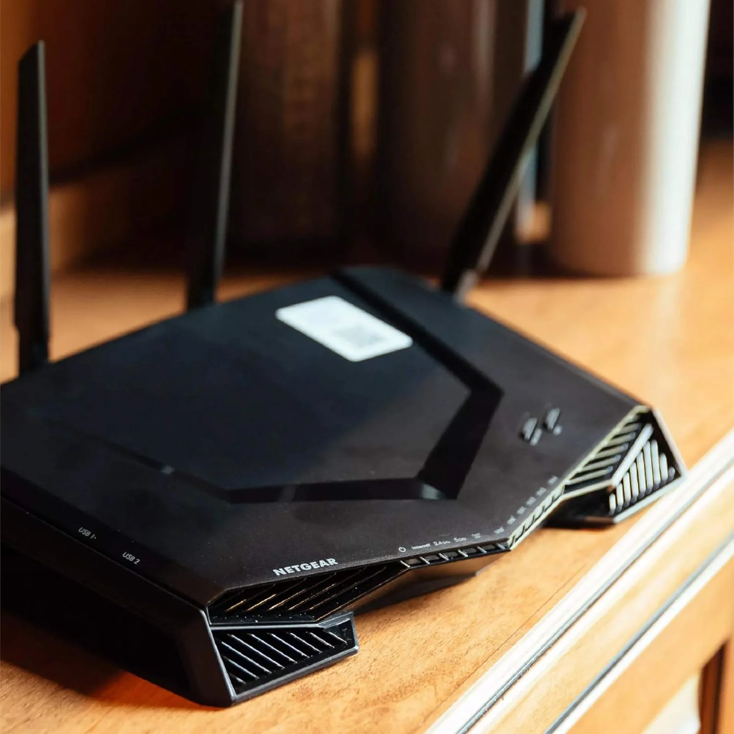 روتر وای فای گیمینگ Netgear NG-XR500-100EUS XR500 Nighthawk Pro - دو بانده AC2600 - بهینه شده برای Black Ops 4، Fortnite، FIFA 19، PUBG و سایر بازی های محبوب