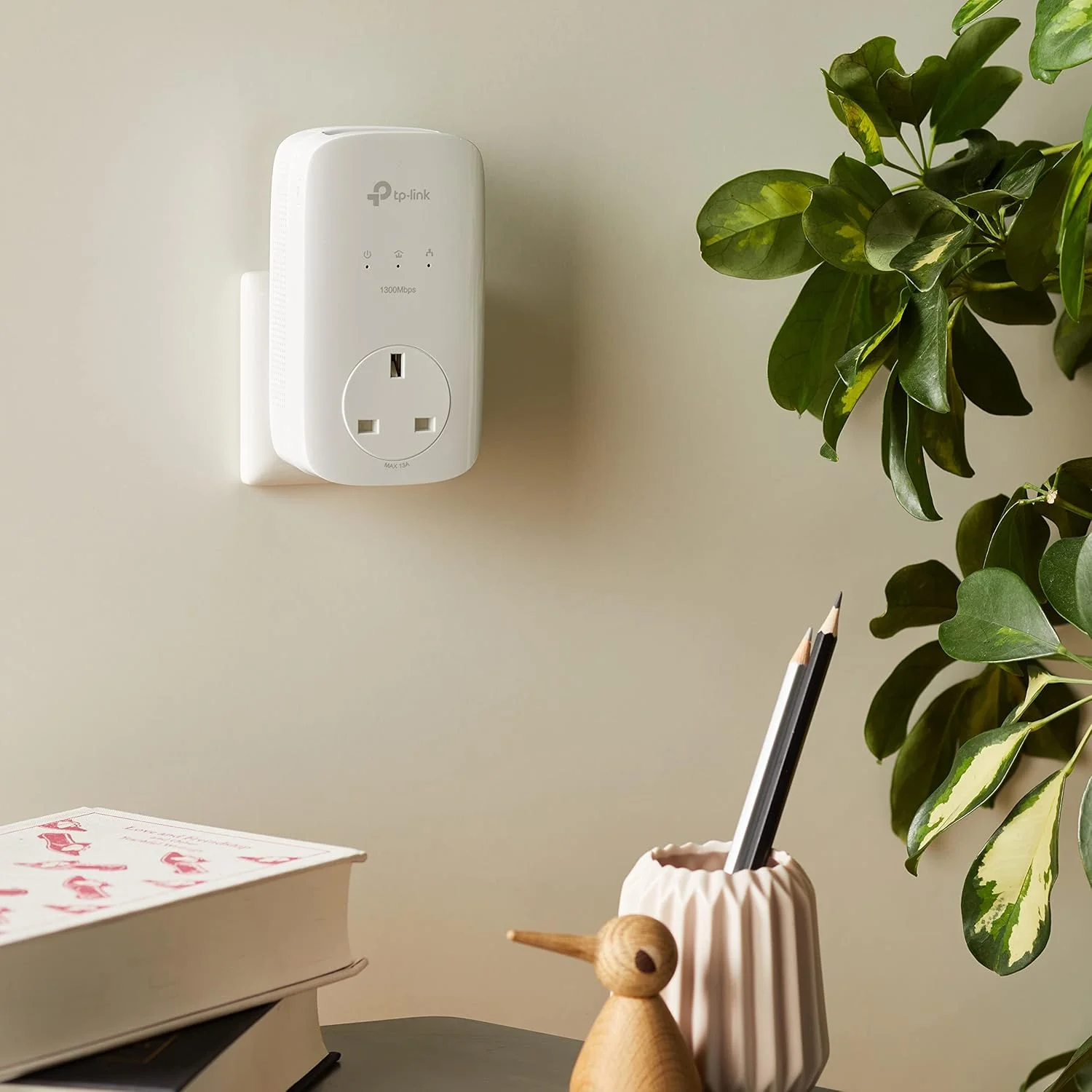 کیت استارتر آداپتور پاورلاین گیگابیتی عبوری TP-Link TL-PA8033PKIT AV1300 2x2 MIMO، آداپتورهای شبکه پاورلاین با 3 پورت گیگابیتی برای تلویزیون های هوشمند یا کنسول های بازی، بدون نیاز به پیکربندی کیت استارتر آداپتور پاورلاین گیگابیتی عبوری TP-Link TL-PA8033PKIT AV1300 2x2 MIMO، آداپتورهای شبکه پاورلاین با 3 پورت گیگابیتی برای تلویزیون های هوشمند یا کنسول های بازی، بدون نیاز به پیکربندی