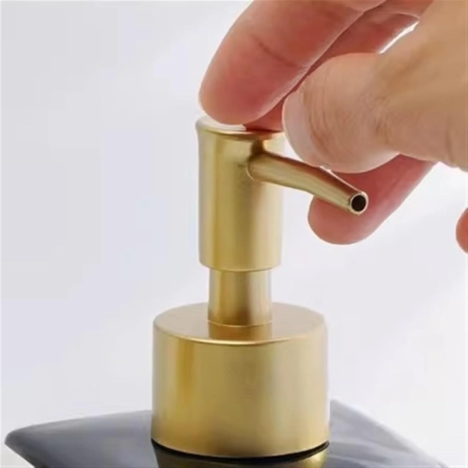 جامایع ظرفشویی سرامیکی با طرح راه راه موجی زیبا، مناسب برای مایع دستشویی، لوسیون و غیره - 280 میلی لیتر جامایع ظرفشویی سرامیکی با طرح راه راه موجی زیبا، مناسب برای مایع دستشویی، لوسیون و غیره - 280 میلی لیتر