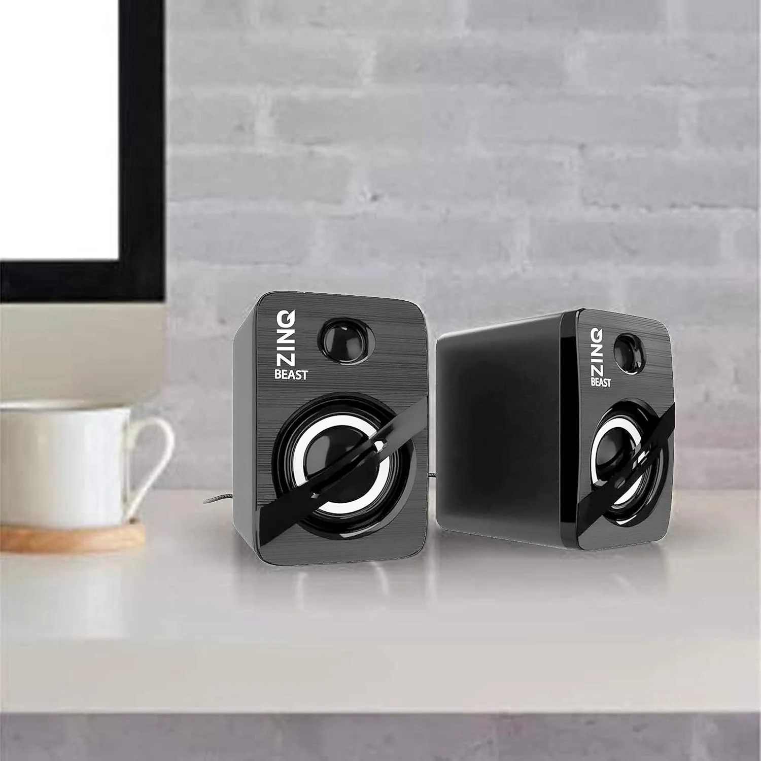 اسپیکر چند رسانه ای قابل حمل زینکیو تکنولوژی مدل Beast با پورت USB 2.0 برای لپ تاپ/کامپیوتر، دارای ورودی AUX، بیس عمیق، چراغ های LED و ورودی صدای 3.5 میلی متری (مشکی) اسپیکر چند رسانه ای قابل حمل زینکیو تکنولوژی مدل Beast با پورت USB 2.0 برای لپ تاپ/کامپیوتر، دارای ورودی AUX، بیس عمیق، چراغ های LED و ورودی صدای 3.5 میلی متری (مشکی)