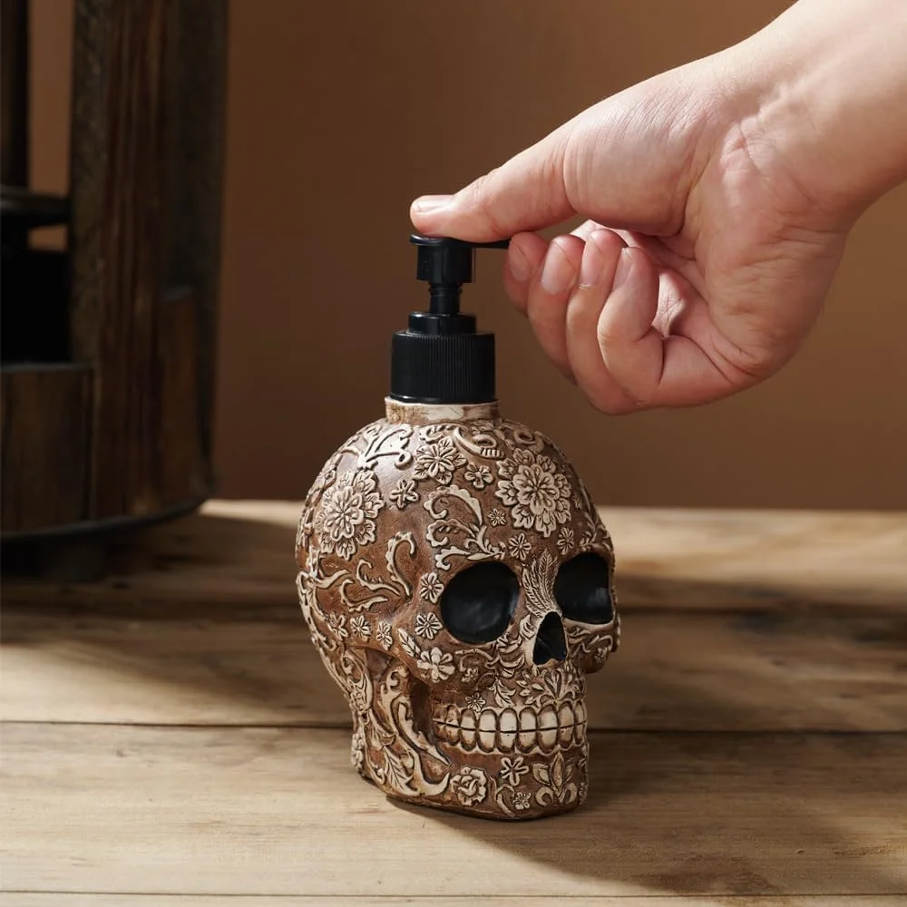 ظرف صابون طرح جمجمه آرولا با پمپ، بطری مایع دستشویی قابل شارژ برای حمام، اتاق خواب و آشپزخانه (پمپ ارتقا یافته) ظرف صابون طرح جمجمه آرولا با پمپ، بطری مایع دستشویی قابل شارژ برای حمام، اتاق خواب و آشپزخانه (پمپ ارتقا یافته)