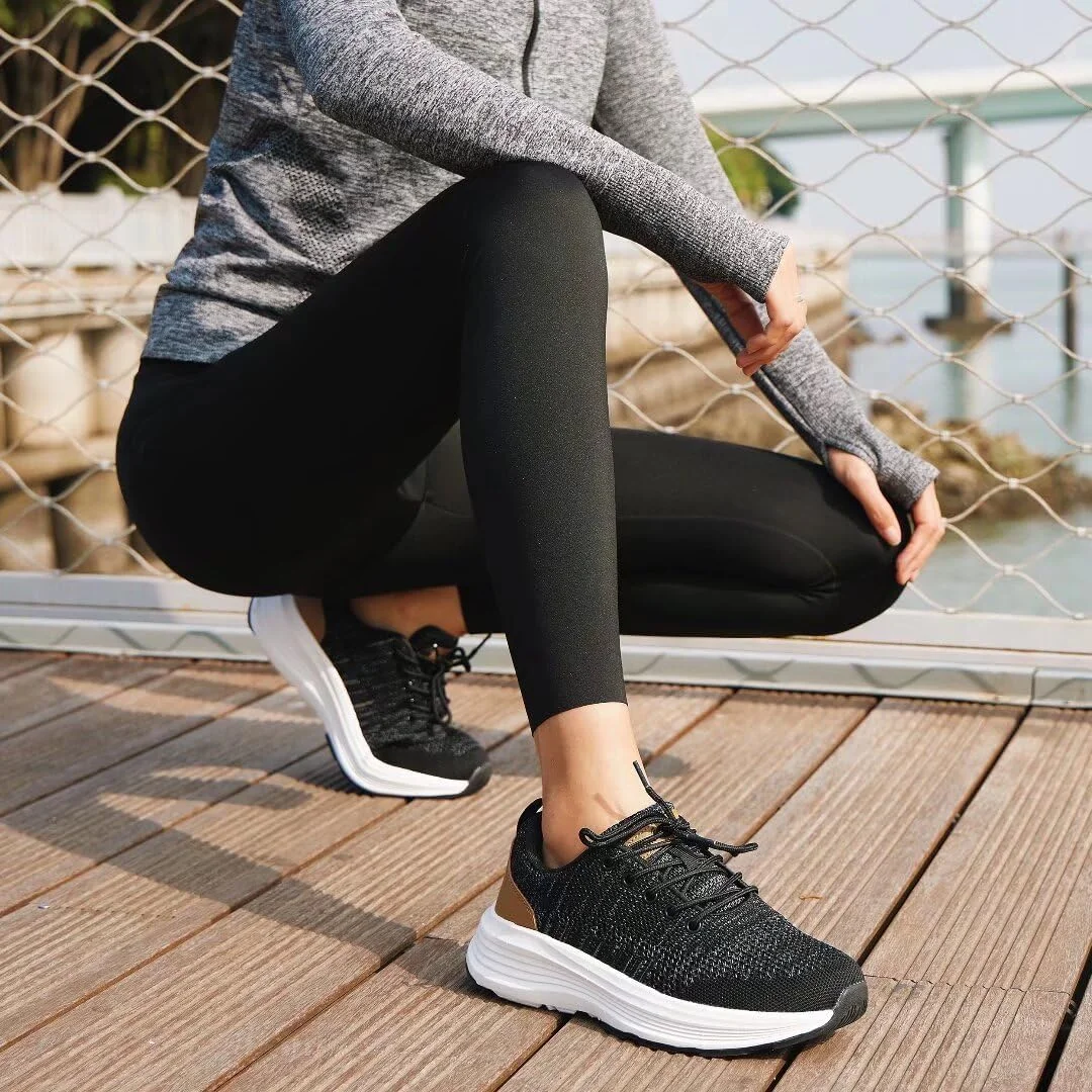 کفش کتانی طبی زنانه OrthoComfoot، کفش پیاده روی با پشتیبانی از قوس پا و قابلیت تنفس برای پلانتار فاسیایتیس، کفش کتانی طبی نرم و غیر رسمی برای تسکین درد مچ پا و پا