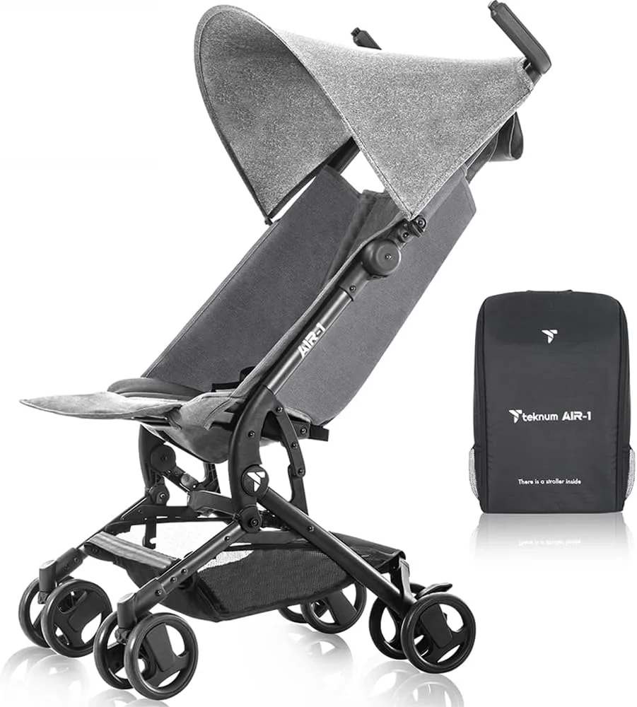 کالسکه مسافرتی تكنوم مدل AIR-1، مناسب برای 0 تا 3 سال تا وزن 22 کیلوگرم، تاشو فوق العاده جمع و جور، سبک وزن، دارای کیف حمل، کمربند ایمنی 5 نقطه ای، سایبان، صندلی پهن، چرخ ها، تکیه گاه چند حالته، زیرپایی قابل تنظیم، خاکستری