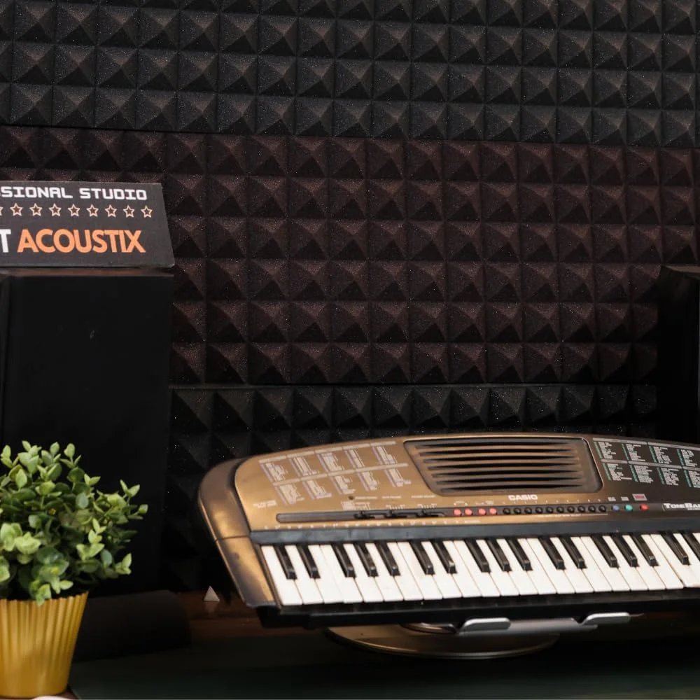 فوم آکوستیک هرمی 18 عددی MMT Acoustix® (30 x 30 x 5 سانتی متر) مشکی | جاذب و پخش کننده صدای متراکم فوم آکوستیک هرمی 18 عددی MMT Acoustix® (30 x 30 x 5 سانتی متر) مشکی | جاذب و پخش کننده صدای متراکم