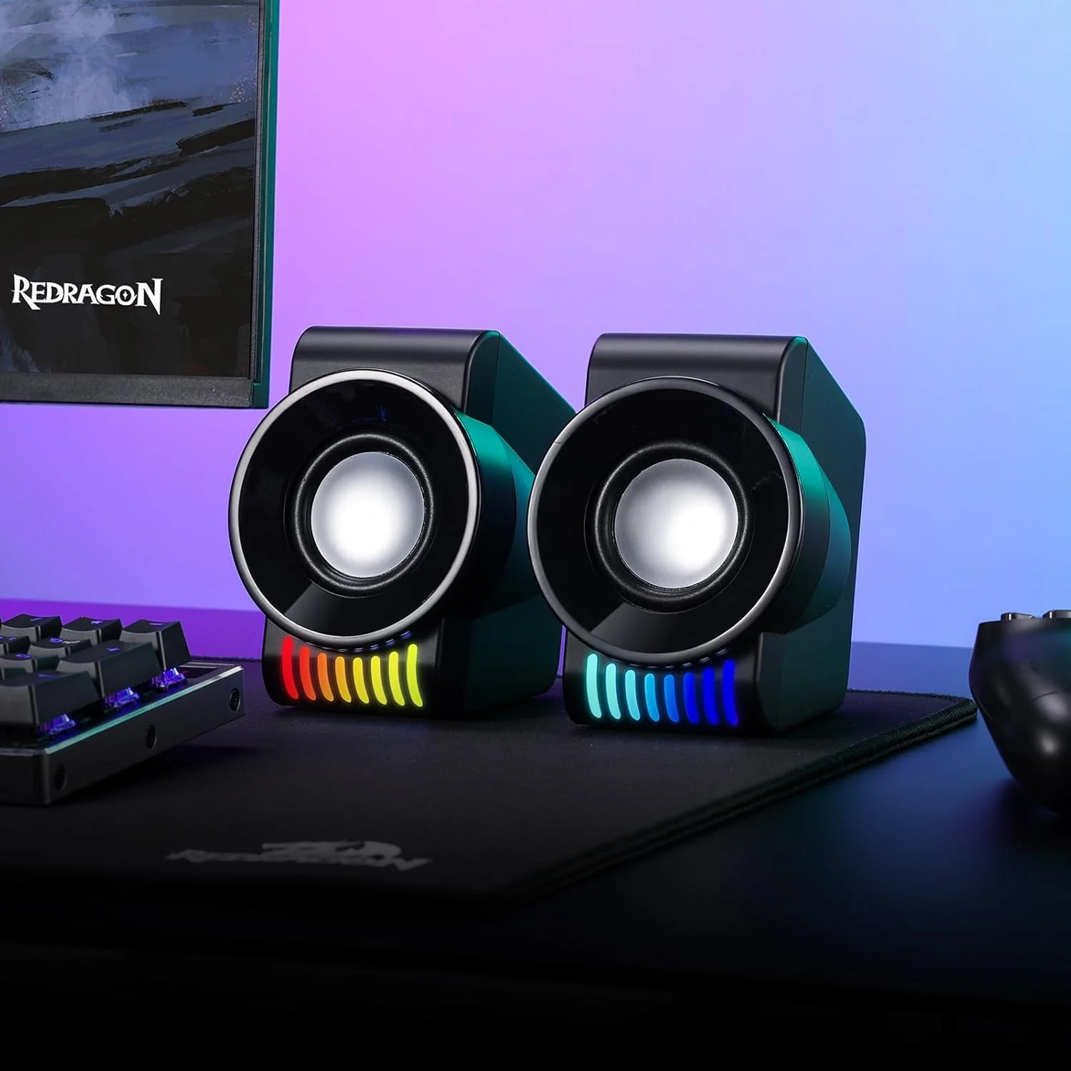 اسپیکر گیمینگ کامپیوتر رِدراگون GS5514، اسپیکر دسکتاپ استریو 2.0 کاناله با RGB پویا، بیس با کیفیت و صدای شفاف، تغذیه از طریق USB با کانکتور 3.5 میلی متری اسپیکر گیمینگ کامپیوتر رِدراگون GS5514، اسپیکر دسکتاپ استریو 2.0 کاناله با RGB پویا، بیس با کیفیت و صدای شفاف، تغذیه از طریق USB با کانکتور 3.5 میلی متری