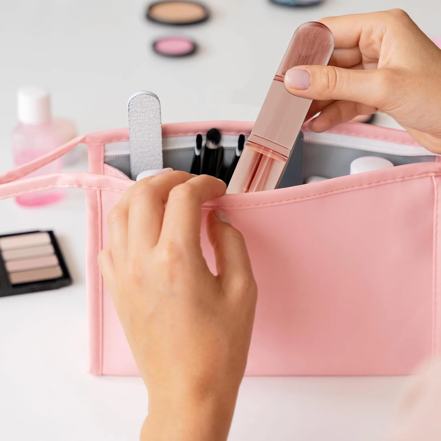 LuckyOpt Makeup Brushes, Potable 4 in 1 Facial Make Up Tools for Travel, Retractable Make up Brush Set, Travel Brushes Makeup for Eyeshadow, Highlight (Green) LuckyOpt Makeup Brushes, Potable 4 in 1 Facial Make Up Tools for Travel, Retractable Make up Brush Set, Travel Brushes Makeup for Eyeshadow, Highlight (Green)