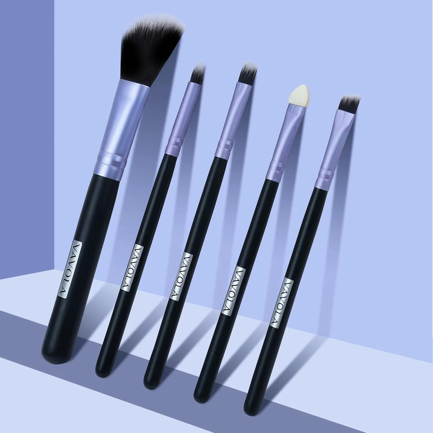 مجموعه 5 عددی برس آرایشی نرم و مصنوعی NFI essentials Professional برای صورت و چشم، شامل برس های لوازم آرایشی برای سایه چشم، پودر، لب و ابرو مجموعه 5 عددی برس آرایشی نرم و مصنوعی NFI essentials Professional برای صورت و چشم، شامل برس های لوازم آرایشی برای سایه چشم، پودر، لب و ابرو