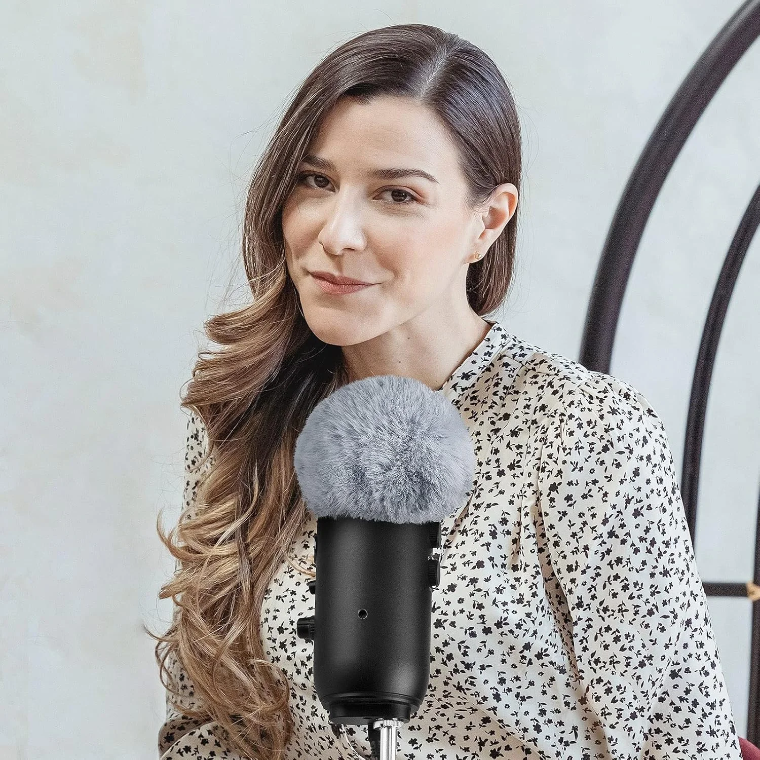 Geekria for Creators بادگیر خزدار سازگار با Blue Yeti، Yeti Pro، روکش میکروفون DeadCat، روکش پشمی شیشه جلو (خاکستری / 2 بسته)