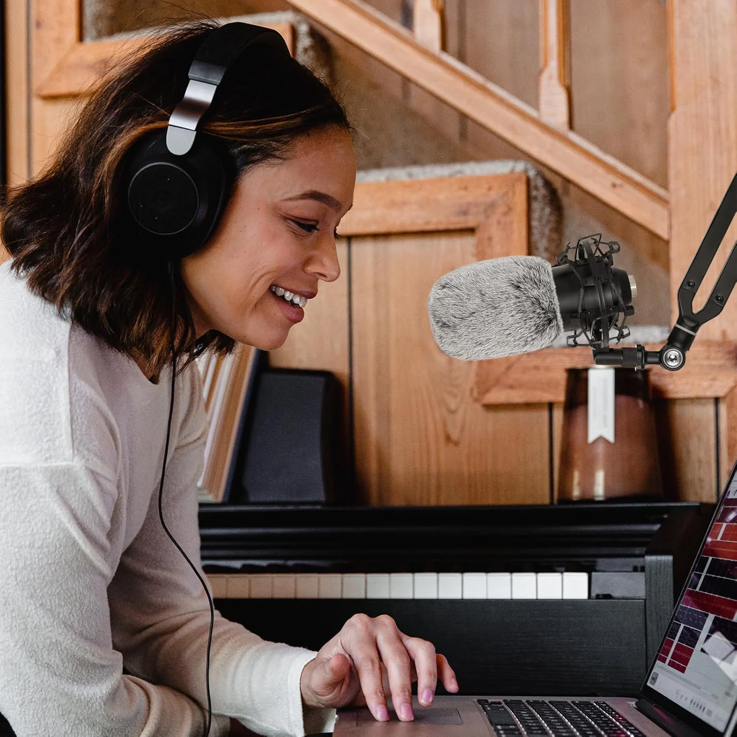 Geekria for Creators بادگیر خزدار برای میکروفون های با قطر 1 اینچ (25 میلی متر)، پوشش ضد باد میکروفون DeadCat، محافظ باد، Windjammer، پوشش کرکی شیشه جلو سازگار با MXL 770 (خاکستری / 2 بسته)