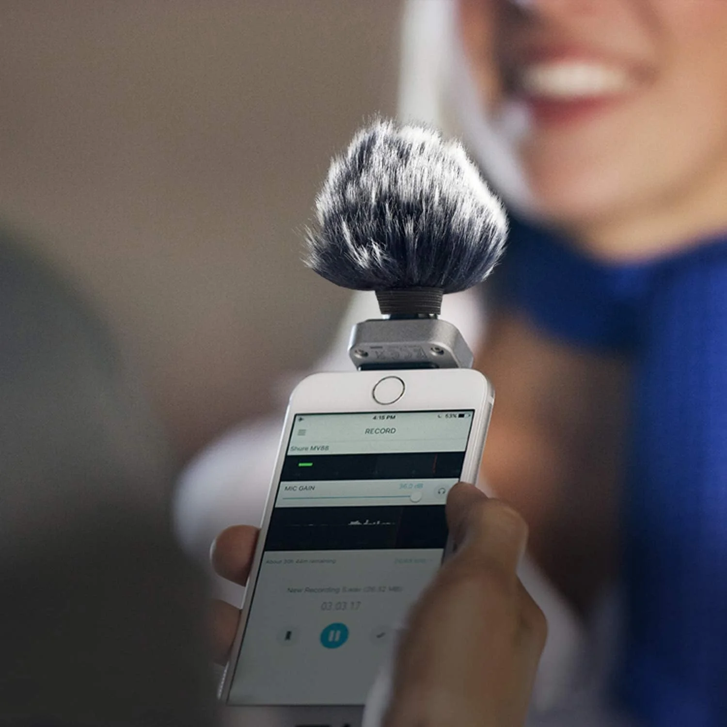 YOUSHARES محافظ باد خزدار میکروفون - فیلتر پاپ سفارشی برای میکروفون، پوشش بادگیر Deadcat برای بهبود کیفیت صدای میکروفون استریو دیجیتال Shure MV88 iOS (مشکی)