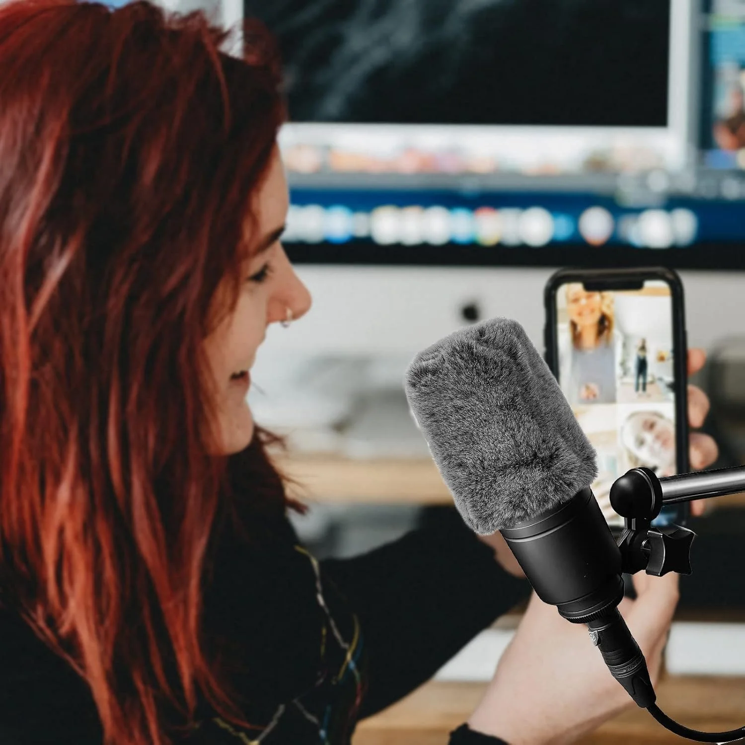 محافظ باد خزدار Geekria for Creators سازگار با میکروفون های Audio-Technica AT2020، AT2020USB، AT2035، روکش خزدار میکروفون DeadCat، روکش کرکی شیشه جلو، کاهش نویز باد (خاکستری / 2 عدد)