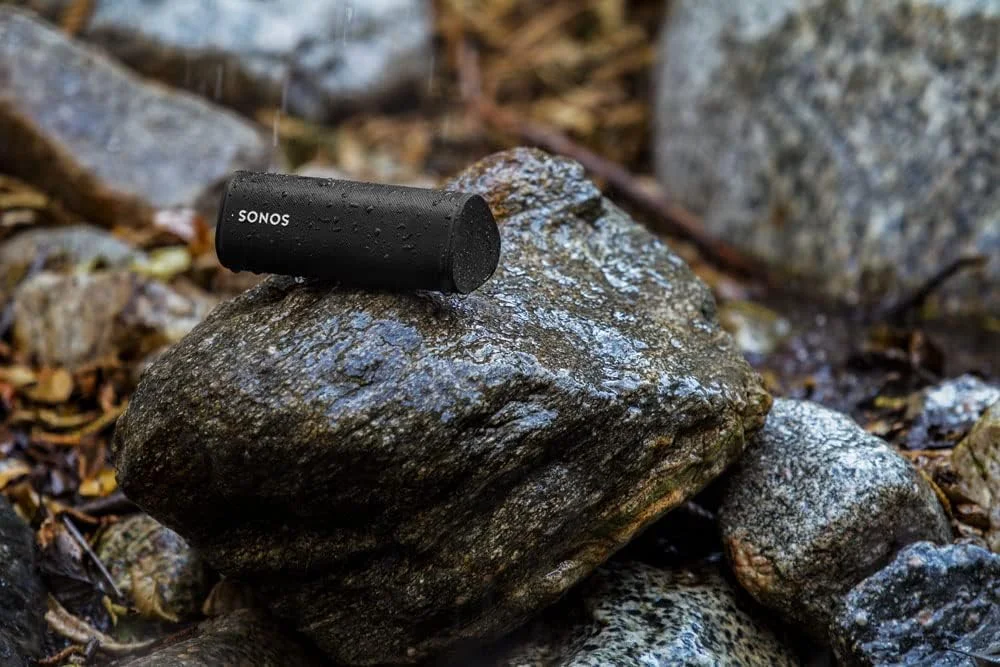 اسپیکر قابل حمل Sonos Roam SL با صدای فراگیر در خانه و بیرون از خانه. این اسپیکر سبک و مقاوم در برابر آب، تا 10 ساعت عمر باتری دارد و با AirPlay2 سازگار است - مشکی اسپیکر قابل حمل Sonos Roam SL با صدای فراگیر در خانه و بیرون از خانه. این اسپیکر سبک و مقاوم در برابر آب، تا 10 ساعت عمر باتری دارد و با AirPlay2 سازگار است - مشکی
