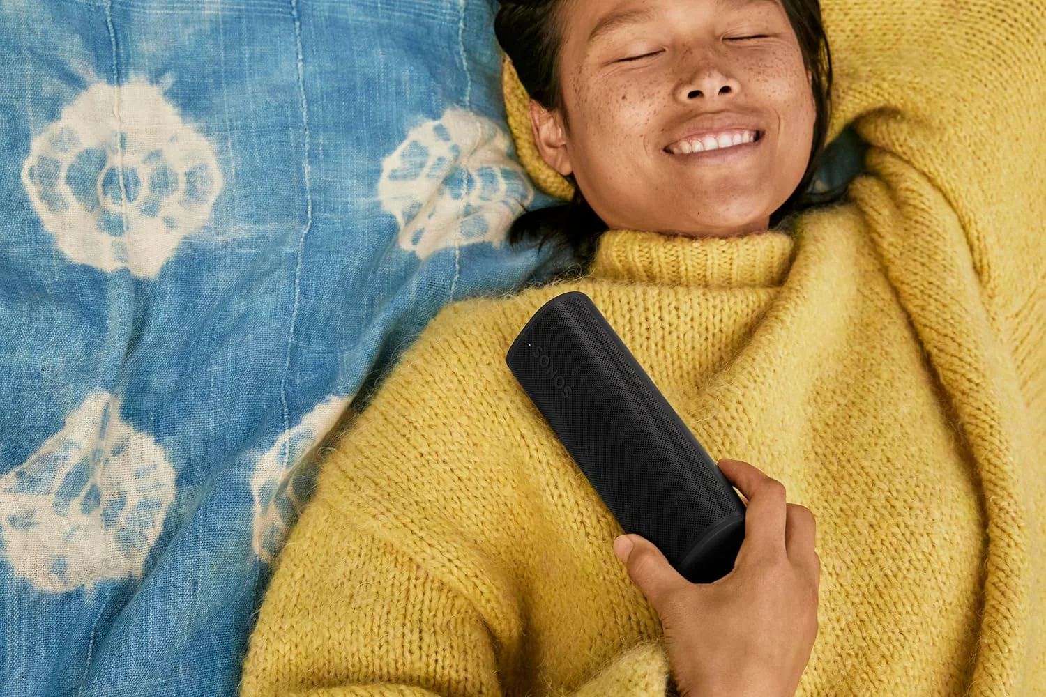 اسپیکر قابل حمل سبک وزن ضد آب Sonos Roam 2 مشکی با بلوتوث، وای فای، عمر باتری 10 ساعته و کنترل صوتی برای استفاده در خانه و فضای باز اسپیکر قابل حمل سبک وزن ضد آب Sonos Roam 2 مشکی با بلوتوث، وای فای، عمر باتری 10 ساعته و کنترل صوتی برای استفاده در خانه و فضای باز