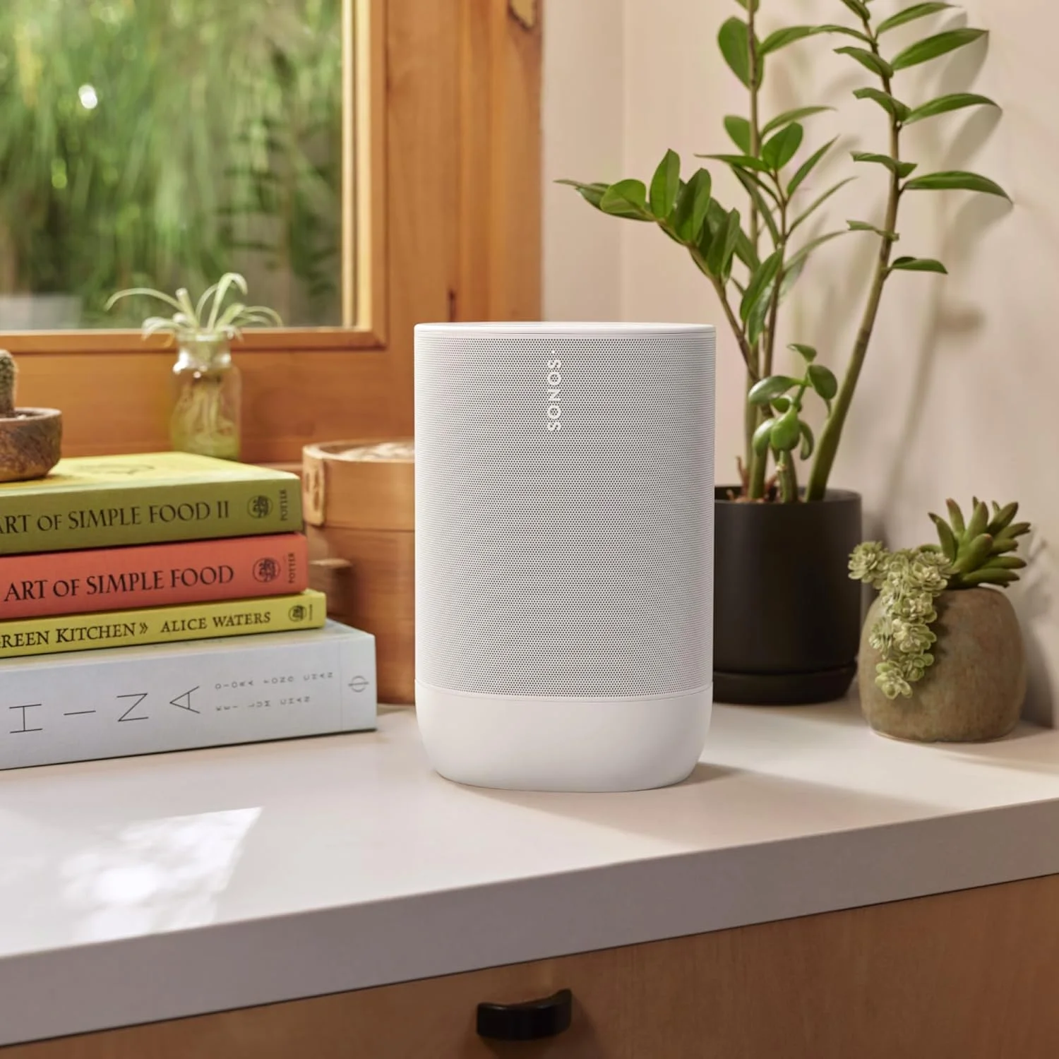 اسپیکر قابل حمل Sonos Move (Gen2) - سفید اسپیکر قابل حمل Sonos Move (Gen2) - سفید