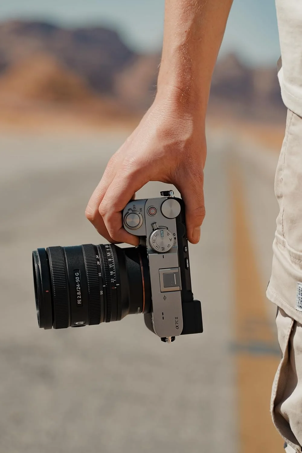 لنز سونی FE 24-50mm f/2.8 G (SEL2450G) – لنز زوم فول فریم جمع و جور برای دوربین های Sony E-Mount لنز سونی FE 24-50mm f/2.8 G (SEL2450G) – لنز زوم فول فریم جمع و جور برای دوربین های Sony E-Mount