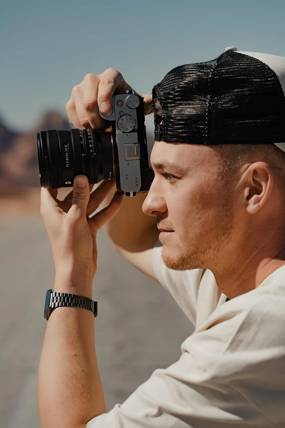 لنز سونی FE 24-50mm f/2.8 G (SEL2450G) – لنز زوم فول فریم جمع و جور برای دوربین های Sony E-Mount لنز سونی FE 24-50mm f/2.8 G (SEL2450G) – لنز زوم فول فریم جمع و جور برای دوربین های Sony E-Mount